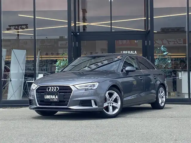 アウディ Ａ３ セダン 1．4 TFSI スポーツ 福岡県 2018(平30)年 3.6万km モンスーングレーメタリック アシスタンスパッケージ/ラグジュアリーパッケージ/バーチャルコックピット/純正ナビ/フルセグ/バックカメラ/黒革/前席パワーシート/前席シートヒーター/ETC/車高調（純正サス有り）/オートライト/パドルシフト/フロントドラレコ