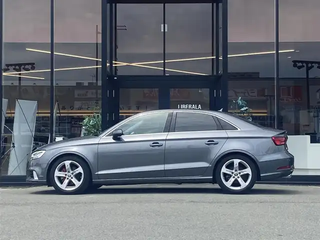 アウディ Ａ３ セダン 1．4 TFSI スポーツ 福岡県 2018(平30)年 3.6万km モンスーングレーメタリック アシスタンスパッケージ/ラグジュアリーパッケージ/バーチャルコックピット/純正ナビ/フルセグ/バックカメラ/黒革/前席パワーシート/前席シートヒーター/ETC/車高調（純正サス有り）/オートライト/パドルシフト/フロントドラレコ