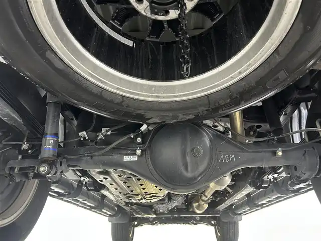 トヨタ ハイラックス Z GRスポーツ 佐賀県 2023(令5)年 2.1万km プラチナホワイトパールマイカ 純正8インチディスプレイオーディオ/Bluetooth/ナビ機能付き/全方位バックカメラ/衝突被害軽減システム/レーダークルーズコントロール/レーンアシスト/クリアランスソナー/オートライト/ロードサインアシスト/ダウンヒルアシストコントロール/ETC2.0 /4WD/LEDヘッドライト/フォグライト/純正フロアマット/パドルシフト/革巻きステアリング/純正18インチアルミホイール/プッシュスタート/スマートキー/アイドリングストップ/スペアキー×1