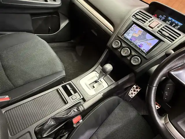 スバル インプレッサ ＸＶ 2．0i－L アイサイト 千葉県 2012(平24)年 4.2万km サテンホワイトパール 4WD/オートクルーズコントロール/レーンキープアシスト/社外ナビ/・AM.FM.AUX.Bluetooth.USB/フルセグテレビ/バックカメラ/運転席パワーシート/パドルシフト/アイドリングストップ/純正17インチアルミホイール/純正バイザー/フォグライト/電動格納ミラー