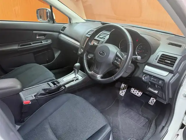 スバル インプレッサ ＸＶ 2．0i－L アイサイト 千葉県 2012(平24)年 4.2万km サテンホワイトパール 4WD/オートクルーズコントロール/レーンキープアシスト/社外ナビ/・AM.FM.AUX.Bluetooth.USB/フルセグテレビ/バックカメラ/運転席パワーシート/パドルシフト/アイドリングストップ/純正17インチアルミホイール/純正バイザー/フォグライト/電動格納ミラー
