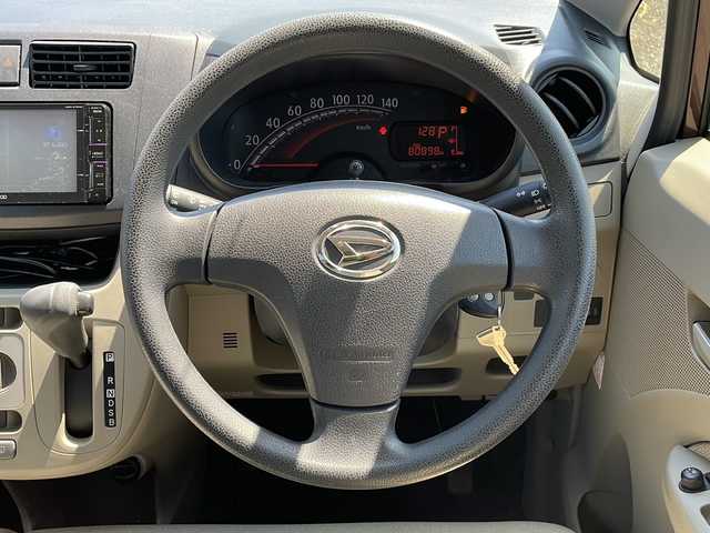 ダイハツ ムーヴ L 新潟県 2014(平26)年 8.1万km プラムブラウンクリスタルマイカ 4WD/社外SDナビ(MDV-X701W)/CD/DVD/BT/フルセグテレビ/バックカメラ/ETC/ベンチシート/アイドリングストップ/リモコンキー
