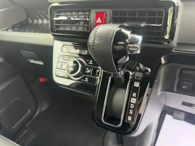 ダイハツ タント カスタム RS セレクション 三重県 2020(令2)年 3.7万km ブラックマイカメタリック ワンオーナー/OPダークブラックメッキ/・フロントパンパーロアモール/・リアバンパーロアガーニッシュ/・サイドスカートモール/・バックドアガーニッシュ/スマートアシスト/アイドリングストップ/純正9インチナビ・地デジTV/・DVD/CD/・Bluetooth/バックカメラ/クリアランスソナー/レーンディパーチャーアラート/レーダークルーズコントロール/両側パワースライドドア /革調シートカバー/ビルトインETC/純正15インチアルミホイール/LEDヘッドライト/・オートライト/プッシュエンジンスタート/スマートキー/新車時保証書/取扱説明書