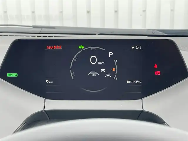 トヨタ プリウス X 滋賀県 2024(令6)年 0.1万km未満 シルバーメタリック アダプティブクルーズコントロール/ブラインドスポットモニター/衝突被害軽減ブレーキ/前後コーナーセンサー/レーンキープアシスト/LEDヘッドライト/オートライト/オートマチックハイビーム/ブレーキホールド/100V電源/USB入力端子/盗難防止装置/横滑り防止/スペアタイヤ車載/プッシュスタート/スマートキー/ステアリングスイッチ
