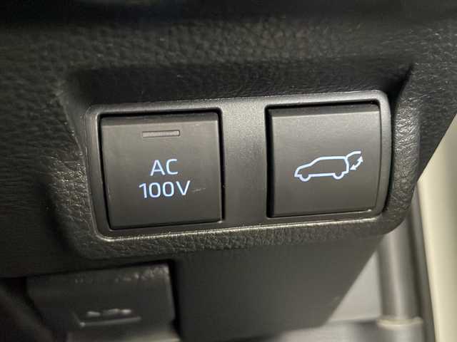 トヨタ カローラ クロス ハイブリッド Z 愛知県 2022(令4)年 3.8万km プラチナホワイトパールマイカ 衝突軽減システム/純正９型ディスプレイオーディオ（ナビあり）/三眼LEDヘッドライト/全方位カメラ/ガラスルーフ/レーダークルーズコントロール/シートヒーター/フルセグ/Bluetooth/バックカメラ/電動リアゲート/パワーシート/コーナーセンサー/純正アルミホイール/ルーフレール/ETC２．０/ブラインドスポットモニター/ドライブレコーダー