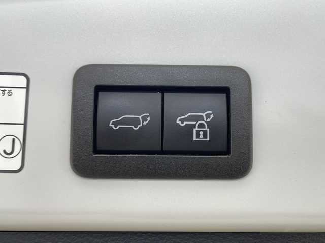 トヨタ カローラ クロス ハイブリッド Z 愛知県 2022(令4)年 3.8万km プラチナホワイトパールマイカ 衝突軽減システム/純正９型ディスプレイオーディオ（ナビあり）/三眼LEDヘッドライト/全方位カメラ/ガラスルーフ/レーダークルーズコントロール/シートヒーター/フルセグ/Bluetooth/バックカメラ/電動リアゲート/パワーシート/コーナーセンサー/純正アルミホイール/ルーフレール/ETC２．０/ブラインドスポットモニター/ドライブレコーダー