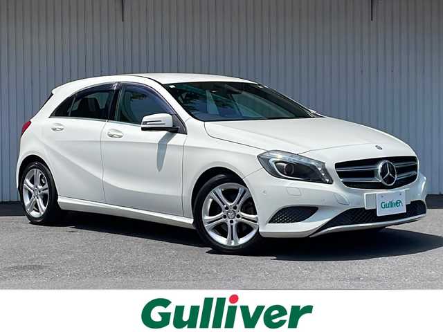 メルセデス・ベンツ Ａ１８０ 長野県 2014(平26)年 10.1万km 白 純正メーカーナビ/バックカメラ/純正１７インチアルミ/保証書・取説/スペアキー