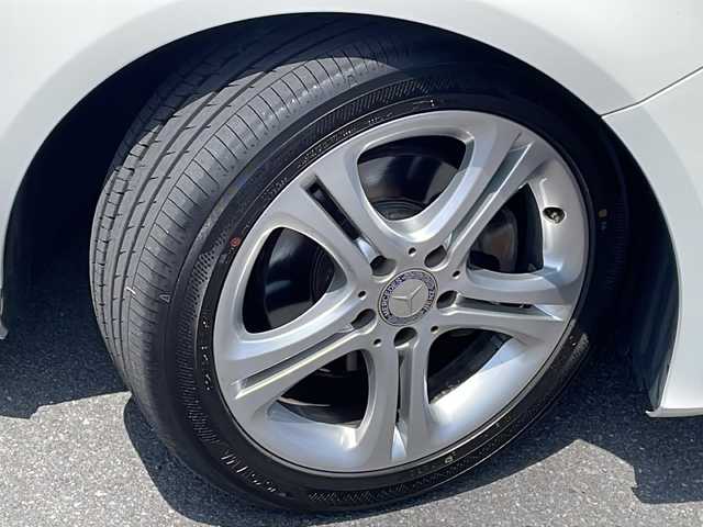 メルセデス・ベンツ Ａ１８０ 長野県 2014(平26)年 10.1万km 白 純正メーカーナビ/バックカメラ/純正１７インチアルミ/保証書・取説/スペアキー