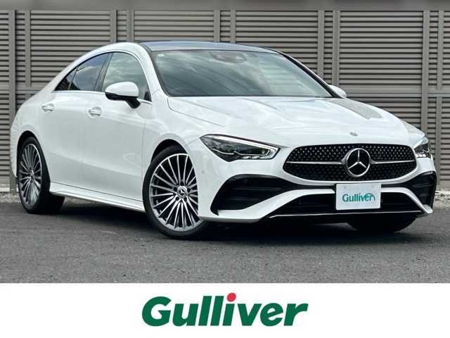 メルセデス・ベンツ Ｍ・ベンツ ＣＬＡ２００ｄ AMGライン 千葉県 2024(令6)年 0.8万km ポーラホワイト 純正ナビ/フルセグTV/Bluetooth/ETC2.0/前後ドライブレコーダー/全周囲カメラ/レーダークルーズコントロール/前席シートヒーター/前席メモリーシート/サンルーフ/置くだけ充電/アクティブブレーキアシスト/ブラインドスポットアシスト/パークトロニック/レーンキープアシスト/ダイナミックセレクト/横滑り防止装置/シートキネクティス/オートライト/ウィンカーミラー/プッシュスタート/スマートキー/ステアリングスイッチ/パドルシフト/LEDヘッドライト/純正アルミホイール/純正フロアマット