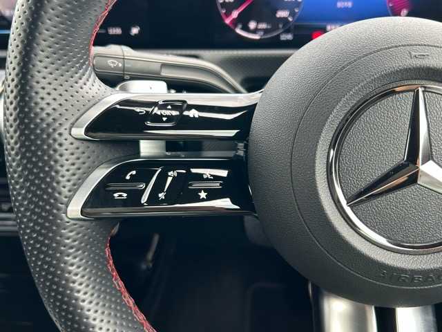 メルセデス・ベンツ Ｍ・ベンツ ＣＬＡ２００ｄ AMGライン 千葉県 2024(令6)年 0.8万km ポーラホワイト 純正ナビ/フルセグTV/Bluetooth/ETC2.0/前後ドライブレコーダー/全周囲カメラ/レーダークルーズコントロール/前席シートヒーター/前席メモリーシート/サンルーフ/置くだけ充電/アクティブブレーキアシスト/ブラインドスポットアシスト/パークトロニック/レーンキープアシスト/ダイナミックセレクト/横滑り防止装置/シートキネクティス/オートライト/ウィンカーミラー/プッシュスタート/スマートキー/ステアリングスイッチ/パドルシフト/LEDヘッドライト/純正アルミホイール/純正フロアマット