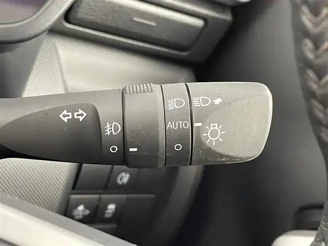 トヨタ ライズ Z 大分県 2024(令6)年 1.6万km シャイニングホワイトパール 純正ディスプレイ/フルセグ/Bluetooth/HDMI/Apple Car Play/Andoroid Auto/バックカメラ/プリクラッシュ/オートLEDライト/レーダークルーズ/USB差し込み/前席シートヒーター/ビルトインETC2.0/前後ソナー/サイドWエアバッグ/カーテンエアバッグ/純正16インチAW/純正フロアマット/スマートキー