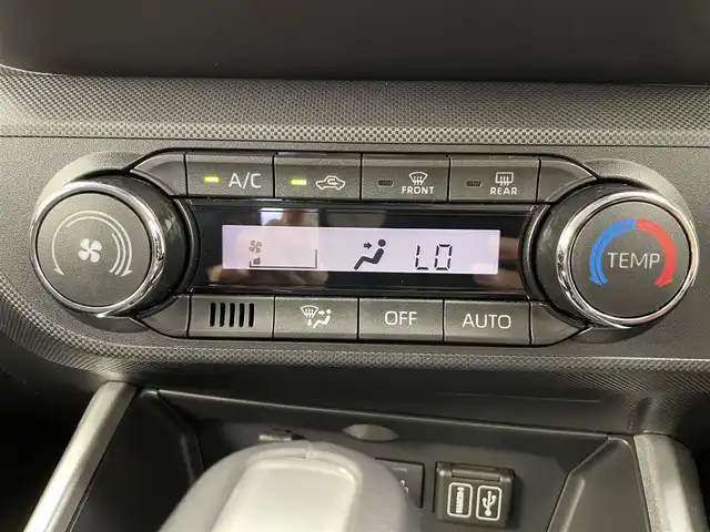 トヨタ ライズ Z 大分県 2024(令6)年 1.6万km シャイニングホワイトパール 純正ディスプレイ/フルセグ/Bluetooth/HDMI/Apple Car Play/Andoroid Auto/バックカメラ/プリクラッシュ/オートLEDライト/レーダークルーズ/USB差し込み/前席シートヒーター/ビルトインETC2.0/前後ソナー/サイドWエアバッグ/カーテンエアバッグ/純正16インチAW/純正フロアマット/スマートキー