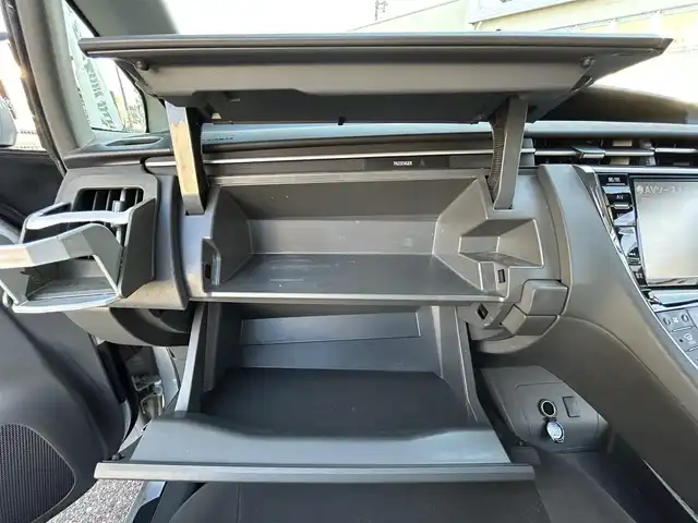 トヨタ プリウス L 三重県 2010(平22)年 20万km シルバーM 登録時199252km/禁煙車/ALPINE8インチSDナビ/・フルセグ・Ｂｌｕｅｔｏｏｔｈ・ＣＤ／ＤＶＤ・SD・AM/FM/バックカメラ/ＡＵＴＯライト/電動格納ミラー/ステアリングスイッチ/プッシュスタート/スマートキー/スペアキー/純正フロアマット