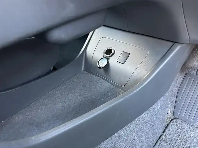 トヨタ プリウス L 三重県 2010(平22)年 20万km シルバーM 登録時199252km/禁煙車/ALPINE8インチSDナビ/・フルセグ・Ｂｌｕｅｔｏｏｔｈ・ＣＤ／ＤＶＤ・SD・AM/FM/バックカメラ/ＡＵＴＯライト/電動格納ミラー/ステアリングスイッチ/プッシュスタート/スマートキー/スペアキー/純正フロアマット