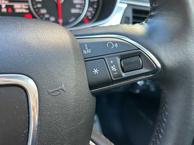 アウディ Ａ６ アバント 2．8 FSI クワトロ 埼玉県 2012(平24)年 3.3万km グレイシアホワイトメタリック メーカーナビ /(フルセグ/FM/AM/Bluetooth/CD/DVD)/ドラレコ前後 /バックカメラ/ワンオーナー　/ETC　/ルーフレール　/LEDライト　/ステアリングスイッチ　/パワーシート(D/N)　/プレミアムサウンド(BOSE)　/プッシュスタート　/純正フロア　/オートライト　/パーキングセンサー　/TRC/クリアランスソナー/スマートキー/スペアキー1本/シートヒーター(D/N)/ISOFIX/保証書　/取扱説明書