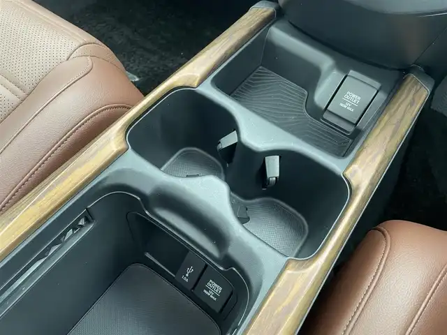 ホンダ ＣＲ－Ｖ ハイブリッド EX・マスターピース 富山県 2019(令1)年 3.7万km プレミアムクリスタルレッドM 純正ナビ/フルセグTV/ハンズフリーパワーバックドア/バックモニター/ビルトインETC2.0/ドライブレコーダー/レーダークルーズコントロール/衝突被害軽減ブレーキ/誤発進抑制機能/車線逸脱防止支援システム/先行車発進お知らせ機能/オートハイビーム/標識認識システム/ブラインドスポットモニター/LEDヘッドランプ/革巻きステアリング/パドルシフト/ブラウン革シート/前席パワーシート/シートヒーター/純正18インチアルミホイール/スマートキーシステム/禁煙車