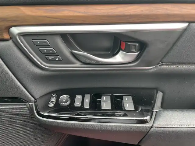ホンダ ＣＲ－Ｖ ハイブリッド EX・マスターピース 富山県 2019(令1)年 3.7万km プレミアムクリスタルレッドM 純正ナビ/フルセグTV/ハンズフリーパワーバックドア/バックモニター/ビルトインETC2.0/ドライブレコーダー/レーダークルーズコントロール/衝突被害軽減ブレーキ/誤発進抑制機能/車線逸脱防止支援システム/先行車発進お知らせ機能/オートハイビーム/標識認識システム/ブラインドスポットモニター/LEDヘッドランプ/革巻きステアリング/パドルシフト/ブラウン革シート/前席パワーシート/シートヒーター/純正18インチアルミホイール/スマートキーシステム/禁煙車