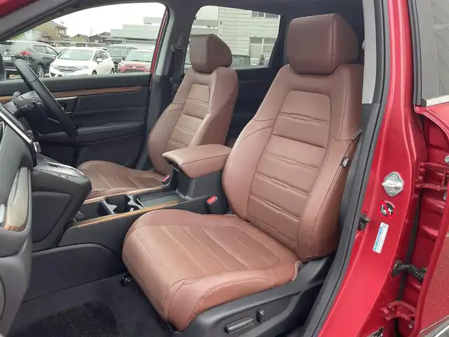 ホンダ ＣＲ－Ｖ ハイブリッド EX・マスターピース 富山県 2019(令1)年 3.7万km プレミアムクリスタルレッドM 純正ナビ/フルセグTV/ハンズフリーパワーバックドア/バックモニター/ビルトインETC2.0/ドライブレコーダー/レーダークルーズコントロール/衝突被害軽減ブレーキ/誤発進抑制機能/車線逸脱防止支援システム/先行車発進お知らせ機能/オートハイビーム/標識認識システム/ブラインドスポットモニター/LEDヘッドランプ/革巻きステアリング/パドルシフト/ブラウン革シート/前席パワーシート/シートヒーター/純正18インチアルミホイール/スマートキーシステム/禁煙車