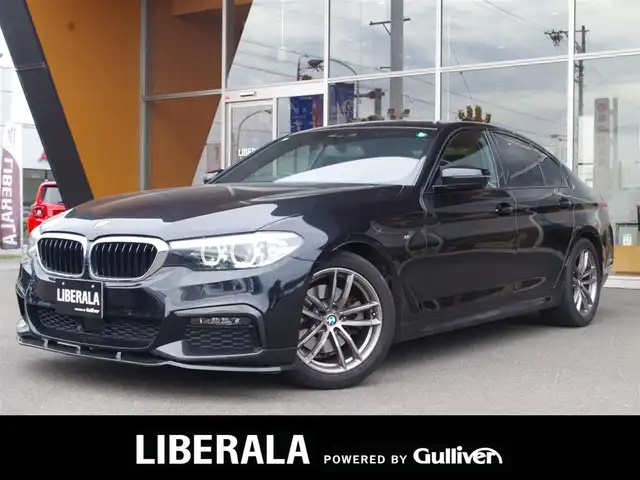 ＢＭＷ ５２３ｄ 岐阜県 2020(令2)年 4.1万km サファイアブラックP HDDナビゲーションシステム/　オーディオ・ビジュアル・システム/　フルセグTV　Bluetooth　CD　DVD　AM　FM/ドライビングアシストプラス/　ACCアクティブクルーズコントロール/　ステアリング　レーンコントロールアシスト/　レーンディパーチャーウォーニング/　レーンチェンジウォーニング/　アクティブサイドコリジョンプロテクション/　前車接近警告機能/　衝突回避・被害軽減ブレーキ/　後車衝突警告機能/　クロス・トラフィック・ウォーニング/パーク・ディスタンス・コントロール/リヤ・ビュー・カメラ/BMWヘッドアップ・ディスプレイ/運転席・助手席パワーシート