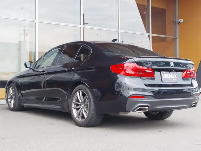 ＢＭＷ ５２３ｄ 岐阜県 2020(令2)年 4.1万km サファイアブラックP HDDナビゲーションシステム/　オーディオ・ビジュアル・システム/　フルセグTV　Bluetooth　CD　DVD　AM　FM/ドライビングアシストプラス/　ACCアクティブクルーズコントロール/　ステアリング　レーンコントロールアシスト/　レーンディパーチャーウォーニング/　レーンチェンジウォーニング/　アクティブサイドコリジョンプロテクション/　前車接近警告機能/　衝突回避・被害軽減ブレーキ/　後車衝突警告機能/　クロス・トラフィック・ウォーニング/パーク・ディスタンス・コントロール/リヤ・ビュー・カメラ/BMWヘッドアップ・ディスプレイ/運転席・助手席パワーシート
