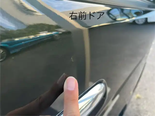 トヨタ ハイエース GL 三重県 2015(平27)年 10.6万km ブラックマイカ フリップダウンモニター/ナビ（Bluetooth/AM/FM/TV/CD/DVD/USB/SD）/バックカメラ/ドライブレコーダー（前）/片側電動スライドドア/イージークローザー（バックドア）/VALENTIテールランプ/オートエアコン/リアクーラー/リアヒーター/AC100V/スペアキー/メッキU字2段フロントグリル/ボディ同色フロントバンパー/フロントフォグランプ/両側メッキドアミラー（電動格納機能付）/メッキアウトサイドドアハンドル/メッキリアナンバープレートガーニッシュ/「GL」エンブレム（バックドア）/ボディ同色リアバンパー/両側固定式リアクォーターガラス/プライバシーガラス/オプティトロンメーター（タコメーター付自発光式アナログメーター）/シルバー加飾付ウレタン製ステアリングホイール/ヘッドレスト別体トリコットシート/シートスライド機構（運転席/助手席）/アームレスト（2/3列目）/スペースアップシート（4列目）/成型スライドドアトリム/ポケット付成型クォータートリム/マップランプ（前席）/大型ルームランプ（後席）