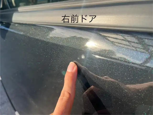 トヨタ ハイエース GL 三重県 2015(平27)年 10.6万km ブラックマイカ フリップダウンモニター/ナビ（Bluetooth/AM/FM/TV/CD/DVD/USB/SD）/バックカメラ/ドライブレコーダー（前）/片側電動スライドドア/イージークローザー（バックドア）/VALENTIテールランプ/オートエアコン/リアクーラー/リアヒーター/AC100V/スペアキー/メッキU字2段フロントグリル/ボディ同色フロントバンパー/フロントフォグランプ/両側メッキドアミラー（電動格納機能付）/メッキアウトサイドドアハンドル/メッキリアナンバープレートガーニッシュ/「GL」エンブレム（バックドア）/ボディ同色リアバンパー/両側固定式リアクォーターガラス/プライバシーガラス/オプティトロンメーター（タコメーター付自発光式アナログメーター）/シルバー加飾付ウレタン製ステアリングホイール/ヘッドレスト別体トリコットシート/シートスライド機構（運転席/助手席）/アームレスト（2/3列目）/スペースアップシート（4列目）/成型スライドドアトリム/ポケット付成型クォータートリム/マップランプ（前席）/大型ルームランプ（後席）