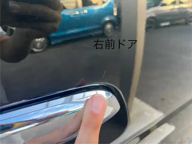 トヨタ ハイエース GL 三重県 2015(平27)年 10.6万km ブラックマイカ フリップダウンモニター/ナビ（Bluetooth/AM/FM/TV/CD/DVD/USB/SD）/バックカメラ/ドライブレコーダー（前）/片側電動スライドドア/イージークローザー（バックドア）/VALENTIテールランプ/オートエアコン/リアクーラー/リアヒーター/AC100V/スペアキー/メッキU字2段フロントグリル/ボディ同色フロントバンパー/フロントフォグランプ/両側メッキドアミラー（電動格納機能付）/メッキアウトサイドドアハンドル/メッキリアナンバープレートガーニッシュ/「GL」エンブレム（バックドア）/ボディ同色リアバンパー/両側固定式リアクォーターガラス/プライバシーガラス/オプティトロンメーター（タコメーター付自発光式アナログメーター）/シルバー加飾付ウレタン製ステアリングホイール/ヘッドレスト別体トリコットシート/シートスライド機構（運転席/助手席）/アームレスト（2/3列目）/スペースアップシート（4列目）/成型スライドドアトリム/ポケット付成型クォータートリム/マップランプ（前席）/大型ルームランプ（後席）
