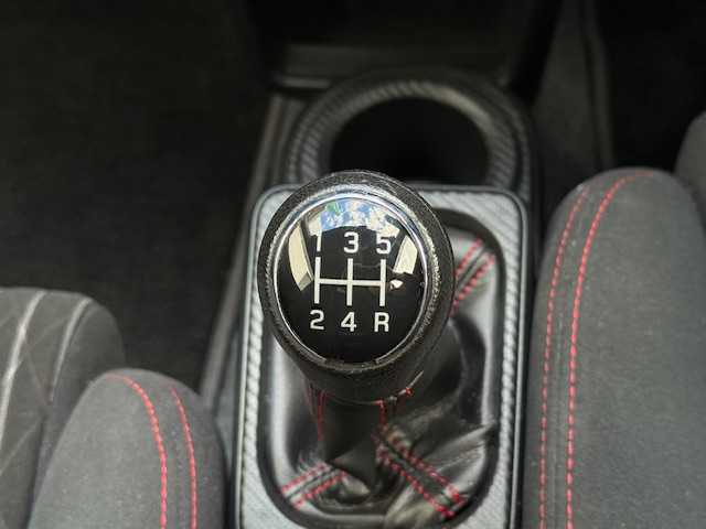 スズキ アルト ワークス 大阪府 2016(平28)年 4.8万km スチールシルバーM /禁煙車//カロッツェリアディスプレイオーディオ/・CD・DVD・BT//純正レカロシート//HKS製センター出しマフラー//RAYS TE37 SONIC　15インチアルミ//navic車高調//社外ボンネット//前ストラットタワーバー//リアウイングカバー//Fキャリパーレッド塗装//ETC//ステアリングスイッチ//スマートキー//保証書//取扱説明書//スペアキー