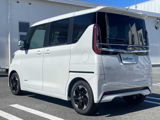 日産 ルークス ハイウェイスター X 三重県 2020(令2)年 6万km ホワイトパール 登録時59769km/ワンオーナー/禁煙車/ディーラーオプション９インチＳＤナビ(MM320D-L)/・フルセグ・Ｂｌｕｅｔｏｏｔｈ・ＣＤ／ＤＶＤ・AM/FM/セーフティシールドスイッチ/車線逸脱防止支援システム/後側方衝突防止支援システム/エマージェンシーブレーキ/前後コーナーセンサー/アラウンドビューモニター/先行車発進お知らせ機能/ロードサインアシスト/アイドリングストップ/左側パワースライドドア/ハンズフリーオートスライドドア/アラウンドビューモニター/SOSスイッチ/スマートキー/プッシュスタート/スペアキー