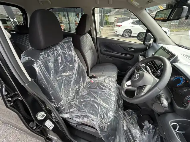 日産 デイズ ハイウェイスターX 愛媛県 2022(令4)年 1.7万km ブラック 純正9型ナビ/バックカメラ/セーフティシールド/衝突被害軽減装置/車線逸脱防止装置/純正ドライブレコーダー/アイドリングストップ/クリアランスソナー/ステアリングリモコン/ヘッドライトレベライザー/純正ドアバイザー/USB充電/オートマチックハイビーム/LEDヘッドライト/ETC/電格ミラー/現状サマー(純正AW)(155/65/R14)/BRIDGESTONE EcoPia EP150/禁煙車