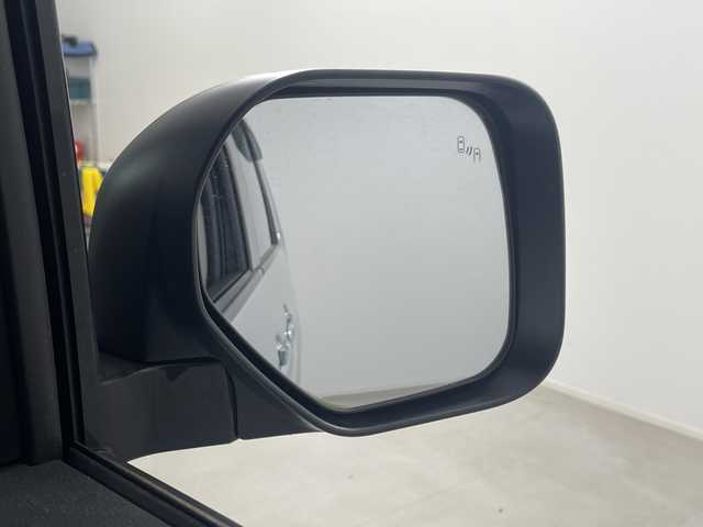 三菱 デリカＤ：５ P 埼玉県 2022(令4)年 6.8万km シルバーⅡ 純正SDナビ/　（FM/AM/CD/DVD/HDMI/AUX/BT）/アラウンドビューモニター/フルセグテレビ/衝突被害軽減ブレーキ/レーダークルーズコントロール/純正LEDヘッドライト/パワーバックドア/パワーシート/シートヒーター/車線逸脱警報機能/両側パワースライドドア/ブラインドスポットモニター/フリップダウンモニター/ステアリングヒーター/ビルトインETC/電動サイドステップ/プッシュスタート/ブレーキホールド