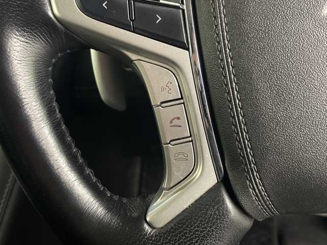 三菱 デリカＤ：５ P 埼玉県 2022(令4)年 6.8万km シルバーⅡ 純正SDナビ/　（FM/AM/CD/DVD/HDMI/AUX/BT）/アラウンドビューモニター/フルセグテレビ/衝突被害軽減ブレーキ/レーダークルーズコントロール/純正LEDヘッドライト/パワーバックドア/パワーシート/シートヒーター/車線逸脱警報機能/両側パワースライドドア/ブラインドスポットモニター/フリップダウンモニター/ステアリングヒーター/ビルトインETC/電動サイドステップ/プッシュスタート/ブレーキホールド