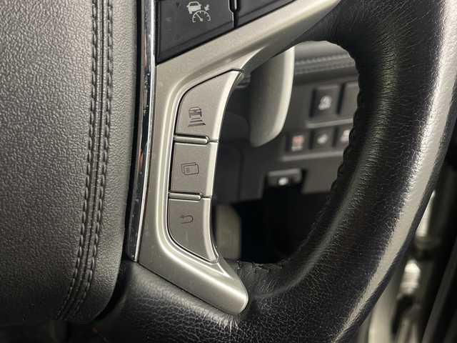 三菱 デリカＤ：５ P 埼玉県 2022(令4)年 6.8万km シルバーⅡ 純正SDナビ/　（FM/AM/CD/DVD/HDMI/AUX/BT）/アラウンドビューモニター/フルセグテレビ/衝突被害軽減ブレーキ/レーダークルーズコントロール/純正LEDヘッドライト/パワーバックドア/パワーシート/シートヒーター/車線逸脱警報機能/両側パワースライドドア/ブラインドスポットモニター/フリップダウンモニター/ステアリングヒーター/ビルトインETC/電動サイドステップ/プッシュスタート/ブレーキホールド