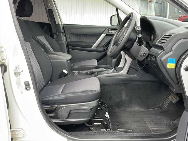 スバル フォレスター 2．0i 長野県 2016(平28)年 5.4万km クリスタルホワイトP ワンオーナー/メモリナビTV/バックカメラ/ETC/ドライブレコーダー/キーレス/純正フロアマット/保証書・取説