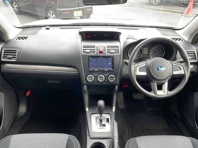 スバル フォレスター 2．0i 長野県 2016(平28)年 5.4万km クリスタルホワイトP ワンオーナー/メモリナビTV/バックカメラ/ETC/ドライブレコーダー/キーレス/純正フロアマット/保証書・取説