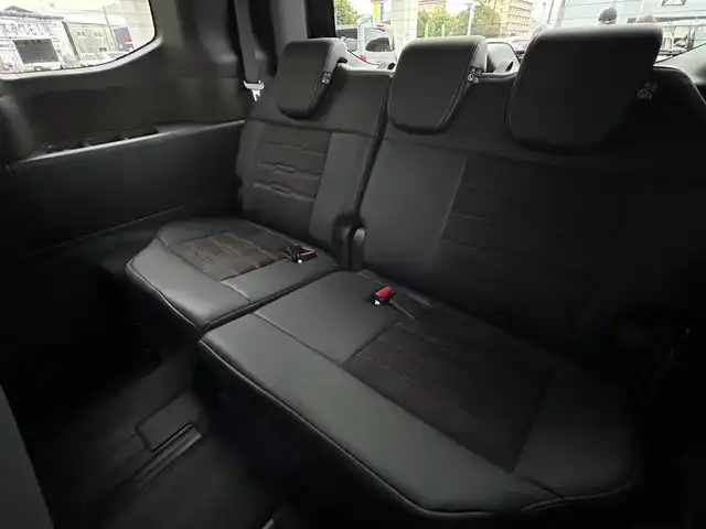 ホンダ ステップワゴン スパーダ eHEV プレミアムライン 福岡県 2023(令5)年 3.1万km クリスタルブラックパール 純正11.4インチメモリナビ/　（AM/FM/CD/DVD/Bluetooth/フルセグTV）/フロント/サイド/バックカメラ/マルチビューカメラシステム/ホンダセンシング/・衝突軽減ブレーキ/・踏み間違い衝突軽減システム/・歩行者事故低減ステアリング/・路外逸脱抑制機能/・先行車発進お知らせ機能/・標識認識機能/・アダプティブクルーズコントロール/・トラフィックジャムアシスト/・車線維持支援システム/クリアランスソナー/コーナーセンサー/横滑り防止装置/ブラインドスポッドモニター/オートライト/純正17インチAW/両側パワースライドドア/パワーバックドア/黒色ハーフレザーシート/シートヒーター（D/N）/パドルシフト/ビルトインETC/前後ドライブレコーダー【DRH-229ND】/オットマン/後席サンシェード/折り畳み式ドリンクテーブル/電格ウインカーミラー/純正フロアマット/ISOFIX/電源ソケット×1/USB-C端子×3/スペアキー×1/保証書/取扱説明書/ナビ取扱説明書