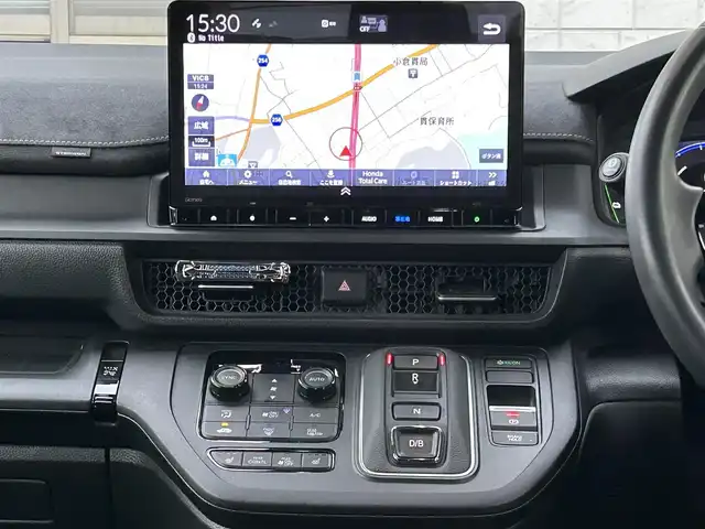 ホンダ ステップワゴン スパーダ eHEV プレミアムライン 福岡県 2023(令5)年 3.1万km クリスタルブラックパール 純正11.4インチメモリナビ/　（AM/FM/CD/DVD/Bluetooth/フルセグTV）/フロント/サイド/バックカメラ/マルチビューカメラシステム/ホンダセンシング/・衝突軽減ブレーキ/・踏み間違い衝突軽減システム/・歩行者事故低減ステアリング/・路外逸脱抑制機能/・先行車発進お知らせ機能/・標識認識機能/・アダプティブクルーズコントロール/・トラフィックジャムアシスト/・車線維持支援システム/クリアランスソナー/コーナーセンサー/横滑り防止装置/ブラインドスポッドモニター/オートライト/純正17インチAW/両側パワースライドドア/パワーバックドア/黒色ハーフレザーシート/シートヒーター（D/N）/パドルシフト/ビルトインETC/前後ドライブレコーダー【DRH-229ND】/オットマン/後席サンシェード/折り畳み式ドリンクテーブル/電格ウインカーミラー/純正フロアマット/ISOFIX/電源ソケット×1/USB-C端子×3/スペアキー×1/保証書/取扱説明書/ナビ取扱説明書