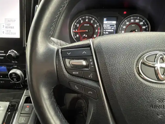 トヨタ アルファード S Cパッケージ 熊本県 2020(令2)年 5.9万km ホワイトパールクリスタルシャイン 禁煙車　/JBLサウンド/サンルーフ/純正ナビ（ＣＤ・ＤＶＤ・フルセグ・ＢＴ）/全周囲カメラ　/純正前方ドライブレコーダー　/ビルトインＥＴＣ２．０　/両側パワースライドドア　/モデリスタエアロフル/トヨタセーフティーセンス/・駐車時支援パーキングサポートシステム/・車線逸脱警報/・プリクラッシュセーフティ/・ブラインドスポットモニター/・リアクロストラフィックアラート/・先行車発進お知らせ機能/・レーダークルーズコントロール/前席シートヒーター/前席エアーシート/ステアリングヒーター/助手席・2列目オットマン/パワーバックドア/デジタルインナーミラー/純正フロアマット/純正１８インチAW/オートライト/オートマチックハイビーム/LEDヘッドライト/フォグランプ/スマートキー/プッシュスタート