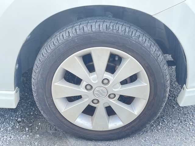 スズキ ワゴンＲ FX－LTD 埼玉県 2010(平22)年 8.4万km パールホワイト 社外７インチメモリナビ＆フルセグＴＶ/（ＣＤ＆ＤＶＤ＆ＢＴ）/社外ＥＴＣ/ミラー型ドライブレコーダー/ＨＩＤヘッドライト/純正１４inアルミホイール/純正エアロ/スマートキー/プッシュスタート/ヘッドライトレベライザー/Ｗエアバック/ＡＢＳ/横滑り防止装置/盗難防止装置/ドアバイザー/フロアマット/新車保証書/取扱説明書/スマートスペアキー有