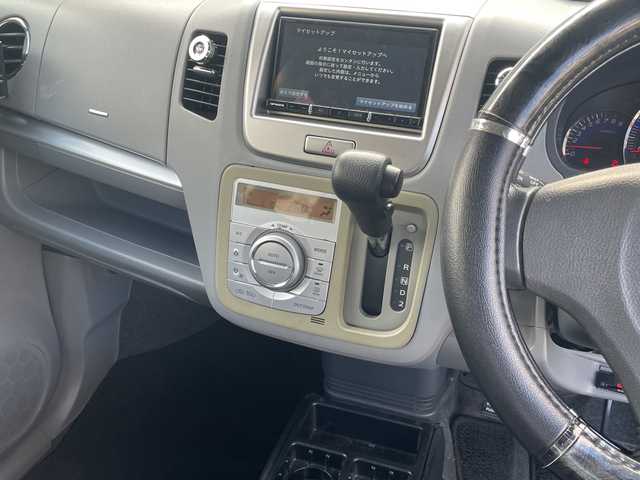 スズキ ワゴンＲ FX－LTD 埼玉県 2010(平22)年 8.4万km パールホワイト 社外７インチメモリナビ＆フルセグＴＶ/（ＣＤ＆ＤＶＤ＆ＢＴ）/社外ＥＴＣ/ミラー型ドライブレコーダー/ＨＩＤヘッドライト/純正１４inアルミホイール/純正エアロ/スマートキー/プッシュスタート/ヘッドライトレベライザー/Ｗエアバック/ＡＢＳ/横滑り防止装置/盗難防止装置/ドアバイザー/フロアマット/新車保証書/取扱説明書/スマートスペアキー有