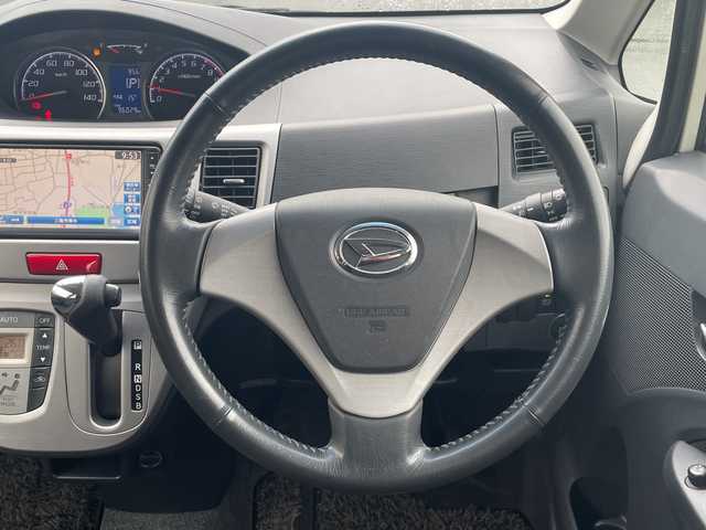 ダイハツ ムーヴ カスタム X LTD 静岡県 2011(平23)年 9.6万km パールホワイトⅢ /ワンオーナー//純正ナビ/ワンセグTV//純正CD/DVD//バックカメラ//ディスチャージ//スマートキー//フォグLEDライト//スペアキー//純正14インチAW//保証書//取説