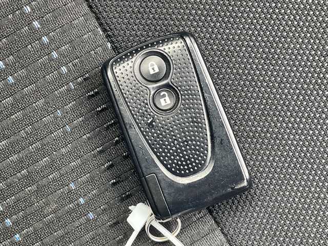 ダイハツ ムーヴ カスタム X LTD 静岡県 2011(平23)年 9.6万km パールホワイトⅢ /ワンオーナー//純正ナビ/ワンセグTV//純正CD/DVD//バックカメラ//ディスチャージ//スマートキー//フォグLEDライト//スペアキー//純正14インチAW//保証書//取説