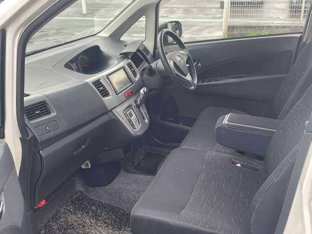 ダイハツ ムーヴ カスタム X LTD 静岡県 2011(平23)年 9.6万km パールホワイトⅢ /ワンオーナー//純正ナビ/ワンセグTV//純正CD/DVD//バックカメラ//ディスチャージ//スマートキー//フォグLEDライト//スペアキー//純正14インチAW//保証書//取説