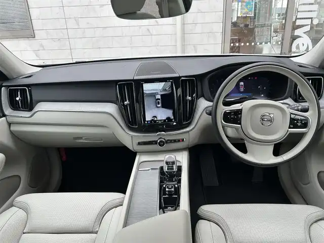 ボルボ ボルボ ＸＣ６０ アルティメット B5 AWD 埼玉県 2024(令6)年 0.3万km クリスタルホワイトP 1オーナー/純正ナビ/全周囲カメラ/harman/kardonサウンド/BT・Applecarplay/サンルーフ/ルーフレール/衝突軽減B/TRC/クルコン/クリアランスソナー/レーンキープアシスト/BSM/パワーシート(D+N席)/メモリーシート(D+N席)/シートヒーター(D+N+後部席)/シートクーラー(D+N席)/置くだけ充電/LEDヘッドライト/オートハイビーム/電格ミラー/パワーバックドア/ETC/スマートキー2本/保証書/取扱説明書