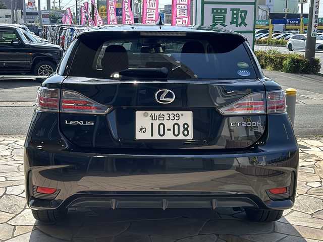 レクサス ＣＴ 200h バージョンC 静岡県 2016(平28)年 6.5万km グラファイトブラックガラスフレーク 純正ナビ/（Bluetooth／CD／DVD／USB／フルセグTV）/前方ドラレコ/バックカメラ/ビルトインＥＴＣ/クルーズコントロール/前席パワーシート/前席シートヒーター/レーダー探知機/ＬＥＤ/オートライト/盗難防止/サマータイヤ車載/プッシュスタート/スマートキー