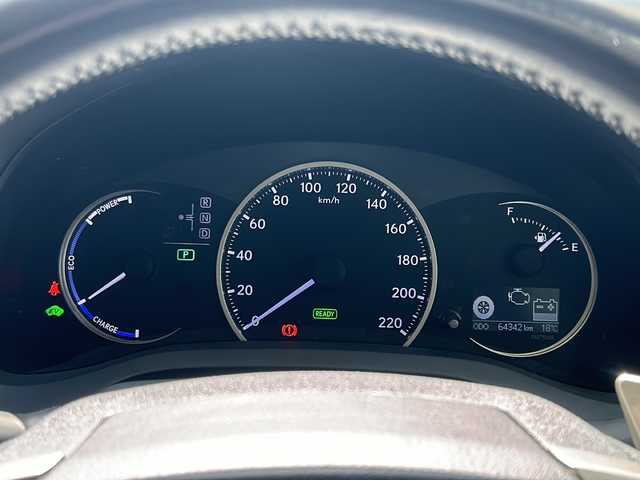 レクサス ＣＴ 200h バージョンC 静岡県 2016(平28)年 6.5万km グラファイトブラックガラスフレーク 純正ナビ/（Bluetooth／CD／DVD／USB／フルセグTV）/前方ドラレコ/バックカメラ/ビルトインＥＴＣ/クルーズコントロール/前席パワーシート/前席シートヒーター/レーダー探知機/ＬＥＤ/オートライト/盗難防止/サマータイヤ車載/プッシュスタート/スマートキー