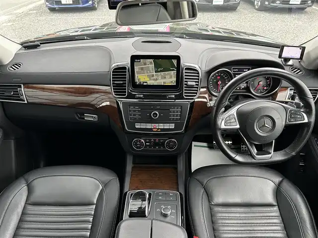 メルセデス・ベンツ ＧＬＳ３５０ｄ 4マチックスポーツ 埼玉県 2017(平29)年 4.6万km オブシディアンブラック Wサンルーフ/黒革シート/シートヒーター/純正ナビTV/ハーマンカードンサウンド/360度カメラ/ETC2.0/パワーバックドア/クリアランスソナー/LEDヘッドライト/純正21インチAW/戦後360度ドラレコ/アクティブクルーズコントロール/操舵支援付レーンアシスト/衝突軽減ブレーキ/プッシュスタート/スマートキー/スペアキー/業者施工内外装仕上げ済み/保証書付整備手帳/取扱説明書