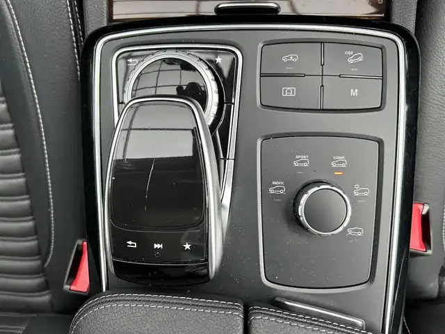 メルセデス・ベンツ ＧＬＳ３５０ｄ 4マチックスポーツ 埼玉県 2017(平29)年 4.6万km オブシディアンブラック Wサンルーフ/黒革シート/シートヒーター/純正ナビTV/ハーマンカードンサウンド/360度カメラ/ETC2.0/パワーバックドア/クリアランスソナー/LEDヘッドライト/純正21インチAW/戦後360度ドラレコ/アクティブクルーズコントロール/操舵支援付レーンアシスト/衝突軽減ブレーキ/プッシュスタート/スマートキー/スペアキー/業者施工内外装仕上げ済み/保証書付整備手帳/取扱説明書
