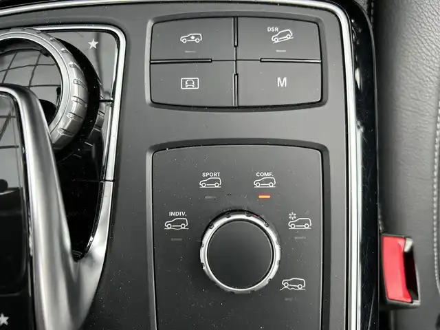 メルセデス・ベンツ ＧＬＳ３５０ｄ 4マチックスポーツ 埼玉県 2017(平29)年 4.6万km オブシディアンブラック Wサンルーフ/黒革シート/シートヒーター/純正ナビTV/ハーマンカードンサウンド/360度カメラ/ETC2.0/パワーバックドア/クリアランスソナー/LEDヘッドライト/純正21インチAW/戦後360度ドラレコ/アクティブクルーズコントロール/操舵支援付レーンアシスト/衝突軽減ブレーキ/プッシュスタート/スマートキー/スペアキー/業者施工内外装仕上げ済み/保証書付整備手帳/取扱説明書