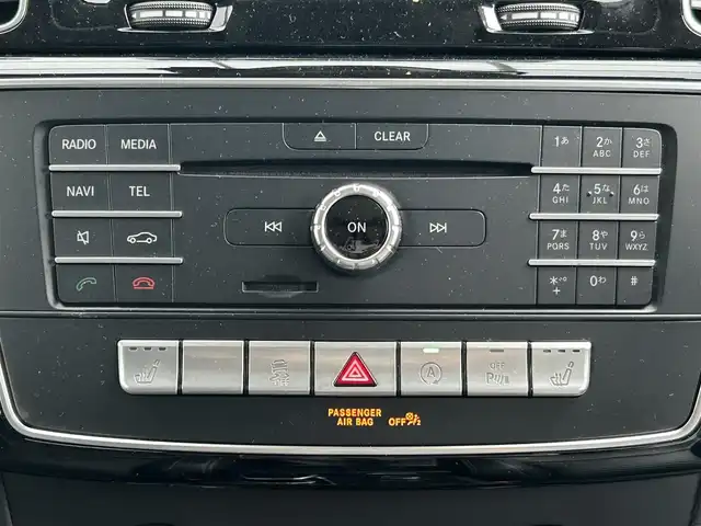 メルセデス・ベンツ ＧＬＳ３５０ｄ 4マチックスポーツ 埼玉県 2017(平29)年 4.6万km オブシディアンブラック Wサンルーフ/黒革シート/シートヒーター/純正ナビTV/ハーマンカードンサウンド/360度カメラ/ETC2.0/パワーバックドア/クリアランスソナー/LEDヘッドライト/純正21インチAW/戦後360度ドラレコ/アクティブクルーズコントロール/操舵支援付レーンアシスト/衝突軽減ブレーキ/プッシュスタート/スマートキー/スペアキー/業者施工内外装仕上げ済み/保証書付整備手帳/取扱説明書
